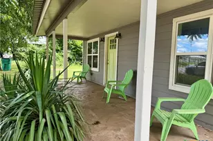 708 Sheffield Ave, Llano, TX 78643 - Photo 3
