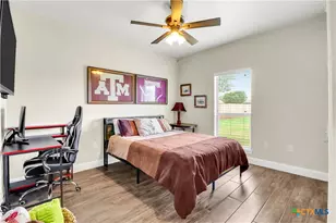 1446 Emily Ln, Seguin, TX 78155 - Photo 29