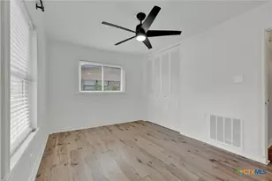 608 Creek Dr, New Braunfels, TX 78130 - Photo 17