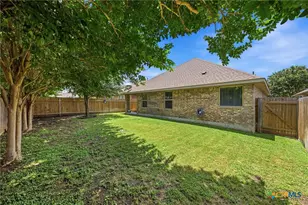 328 Lightcliff St, Hutto, TX 78634 - Photo 35