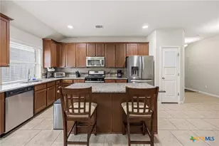 328 Lightcliff St, Hutto, TX 78634 - Photo 7