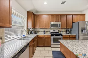 328 Lightcliff St, Hutto, TX 78634 - Photo 9