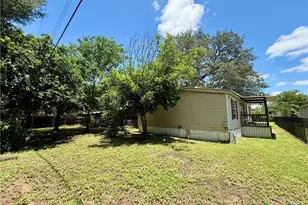 319 E Zipp Rd, New Braunfels, TX 78130 - Photo 21