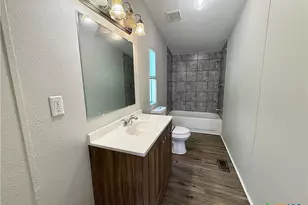 319 E Zipp Rd, New Braunfels, TX 78130 - Photo 9