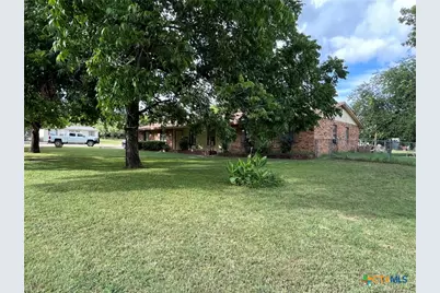 501 S 6th Street, Lometa, TX 76853 - Photo 3