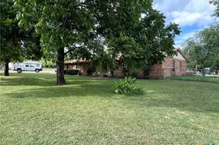 501 S 6th St, Lometa, TX 76853 - Photo 3