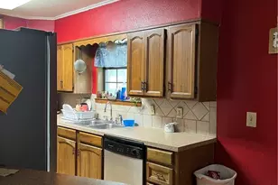 501 S 6th St, Lometa, TX 76853 - Photo 21