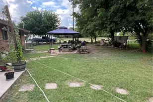 501 S 6th St, Lometa, TX 76853 - Photo 7