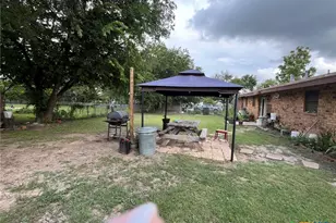 501 S 6th St, Lometa, TX 76853 - Photo 9