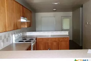 330 S 40th St, Killeen, TX 76543 - Photo 3
