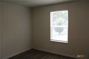 405 N 10th St, Temple, TX 76501 - Photo 11