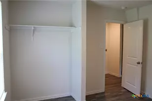 405 N 10th St, Temple, TX 76501 - Photo 13
