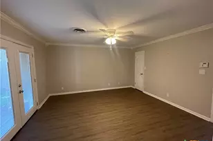 101 Rio Vista Dr, Victoria, TX 77904 - Photo 11