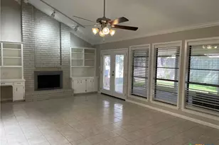 101 Rio Vista Dr, Victoria, TX 77904 - Photo 3