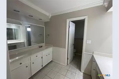 101 Rio Vista Drive, Victoria, TX 77904 - Photo 9
