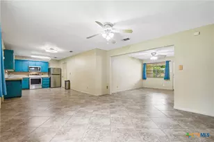 912 Edwards St, Copperas Cove, TX 76522 - Photo 9