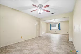 912 Edwards St, Copperas Cove, TX 76522 - Photo 5