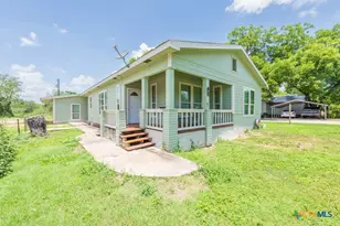 7 River St, Prairie Lea, TX 78661 - Photo 1