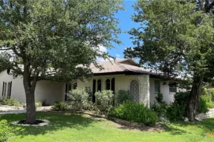 17 Oakmont Cir, Belton, TX 76513 - Photo 3