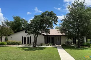 17 Oakmont Cir, Belton, TX 76513 - Photo 1