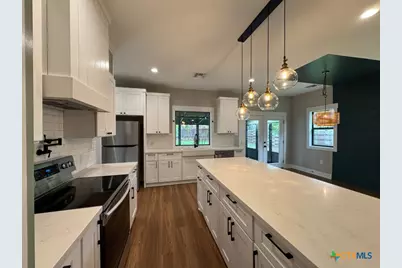 1704 N Washington Street, Victoria, TX 77901 - Photo 3