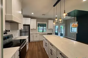 1704 N Washington St, Victoria, TX 77901 - Photo 3