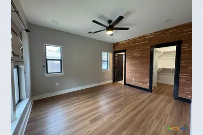 1704 N Washington Street, Victoria, TX 77901 - Photo 9