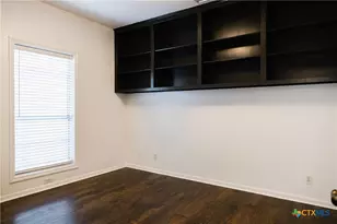 207 Champions Row, Victoria, TX 77904 - Photo 17