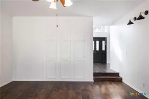 207 Champions Row, Victoria, TX 77904 - Photo 7