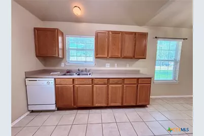 1035 Helen Drive #B, New Braunfels, TX 78130 - Photo 5