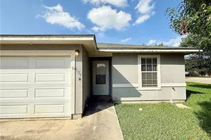 1035 Helen Dr, New Braunfels, TX 78130 - Photo 1