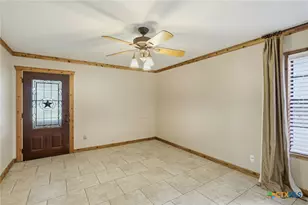 903 Summit St, Round Rock, TX 78664 - Photo 9