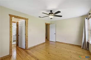 903 Summit St, Round Rock, TX 78664 - Photo 11