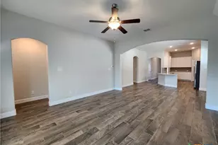 1324 Spring Row St, New Braunfels, TX 78130 - Photo 3