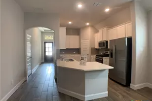 1324 Spring Row St, New Braunfels, TX 78130 - Photo 5