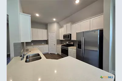 1324 Spring Row Street, New Braunfels, TX 78130 - Photo 9