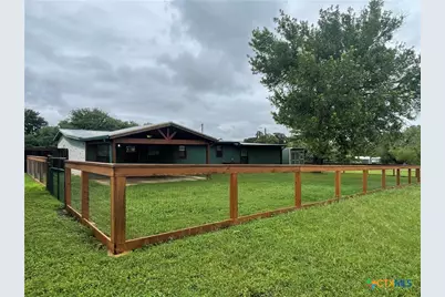 365 Forshage Boulevard, Seguin, TX 78155 - Photo 3
