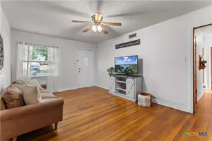 1922 S 41st St, Temple, TX 76504 - Photo 5