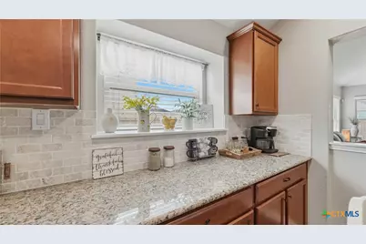 2122 Dragon Trail, New Braunfels, TX 78130 - Photo 7
