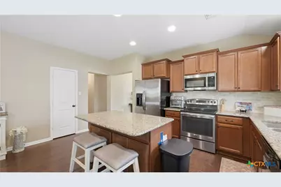 2122 Dragon Trail, New Braunfels, TX 78130 - Photo 9