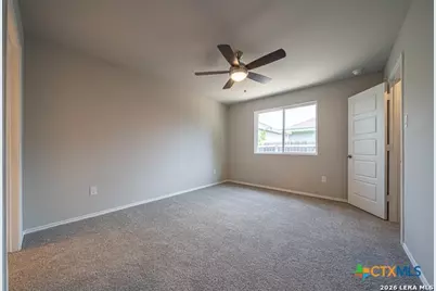 240 W Martindale St, Seguin, TX 78155 - Photo 11