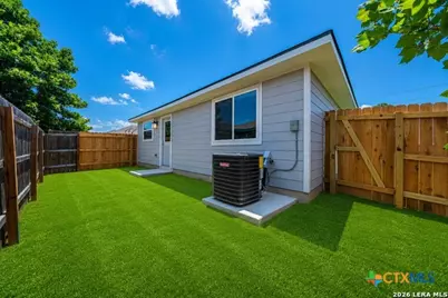 240 W Martindale St, Seguin, TX 78155 - Photo 21