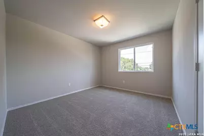 304 W Martindale, Seguin, TX 78155 - Photo 13