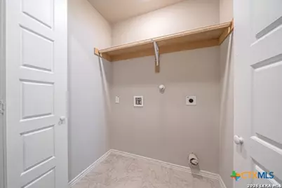 304 W Martindale, Seguin, TX 78155 - Photo 19