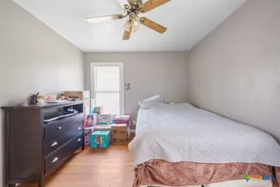 1007 W Avenue A, Lampasas, TX 76550 - Photo 15