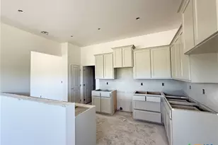 5242 Lassen Ln, Belton, TX 76513 - Photo 5