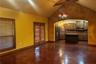 2072 County Rd 1025, Lampasas, TX 76550 - Photo 7