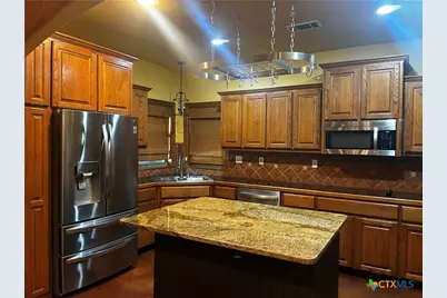 2072 County Road 1025, Lampasas, TX 76550 - Photo 9