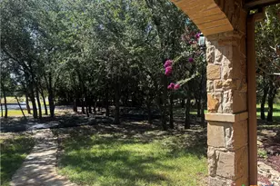 2072 County Rd 1025, Lampasas, TX 76550 - Photo 3