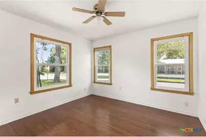 432 Romberg Street, Seguin, TX 78155 - Photo 7
